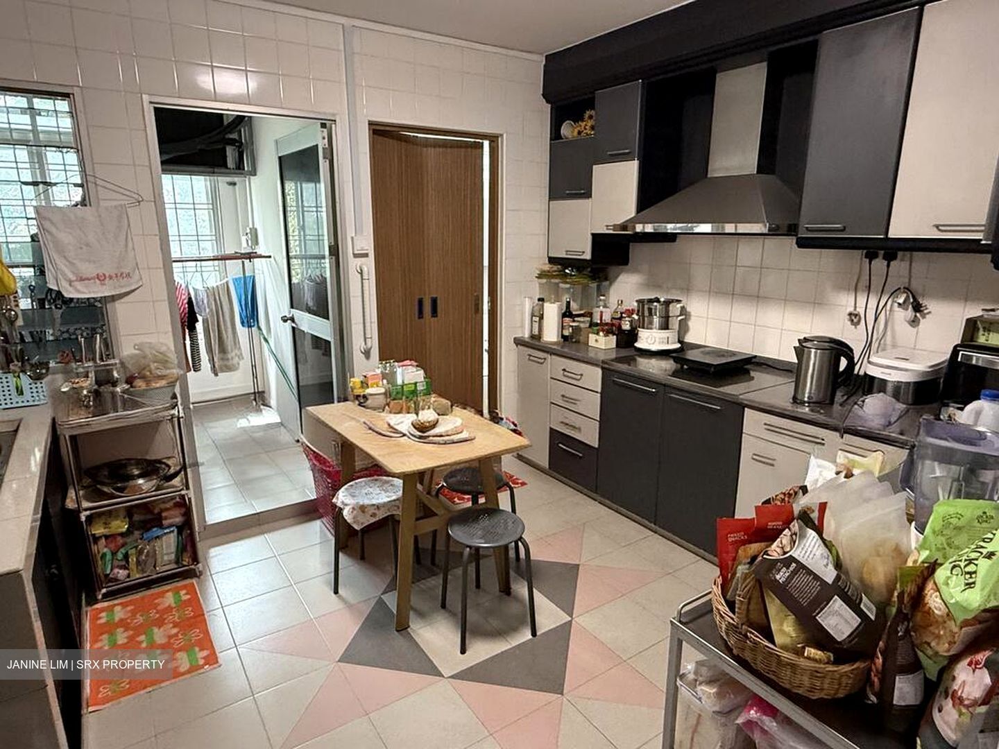 Blk 160 Yung Ping Road (Jurong West), HDB Executive #565778511